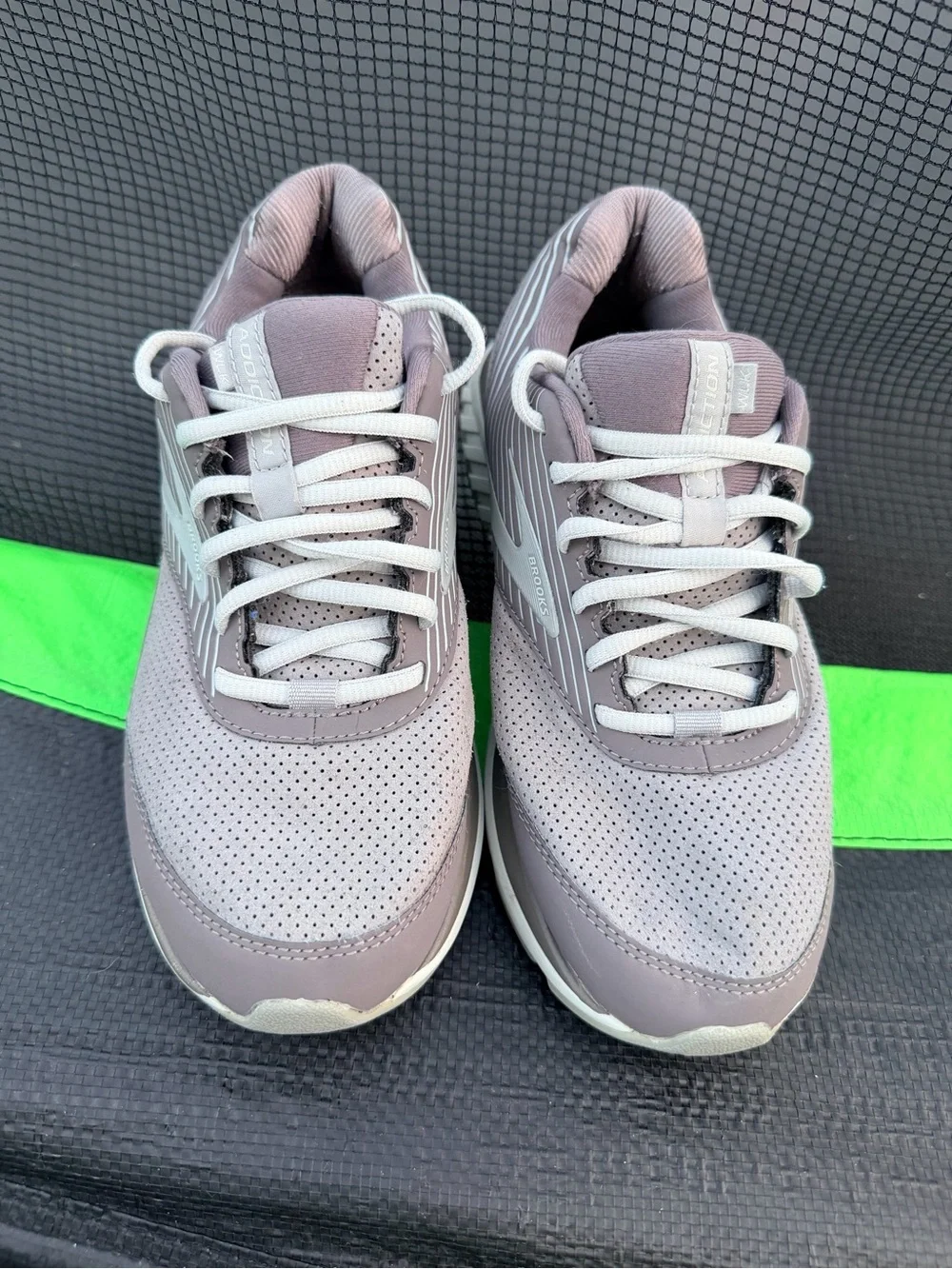 Brooks Addiction Walker Gray Running Shoes Sneakers Sz 8.5 Womens